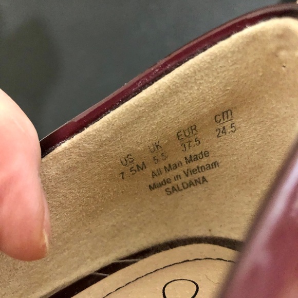 Life Stride Women's Burgundy Pumps - Picture 7 of 8